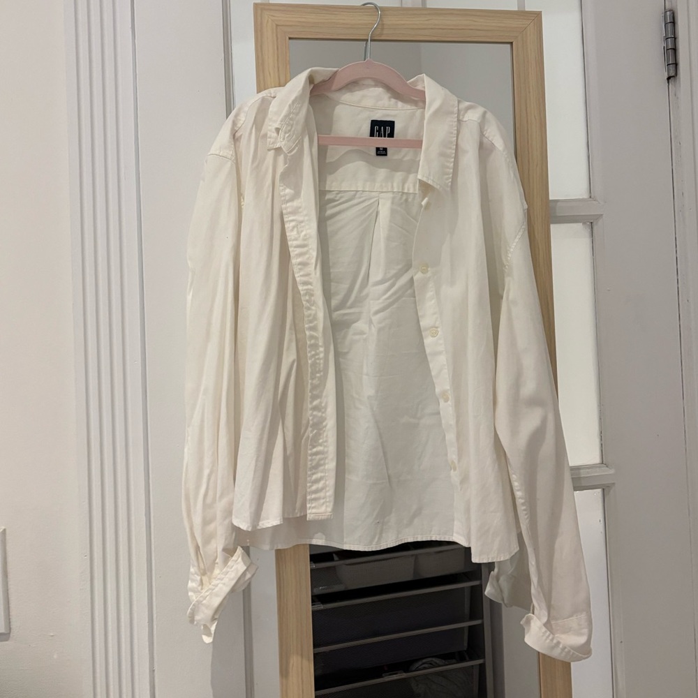 Gap Cropped White Button Down - image 1